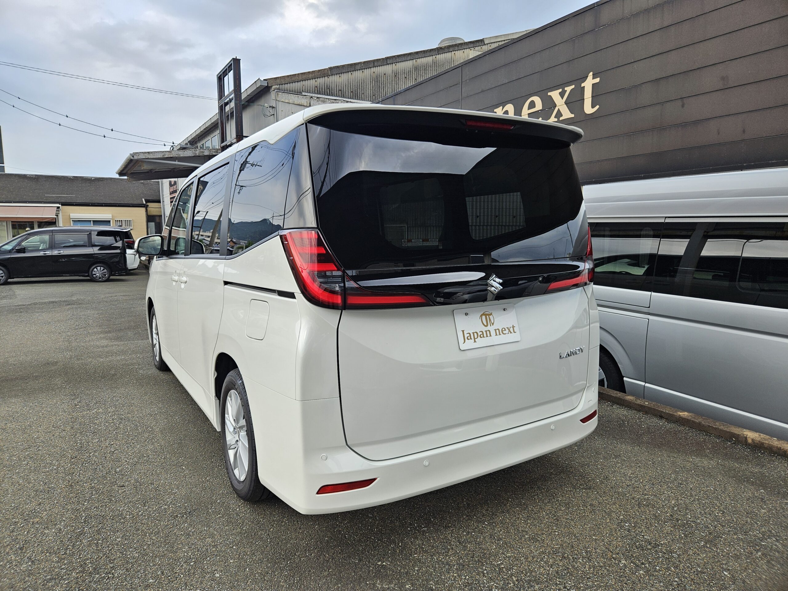 ランディ – ジャパンネクスト